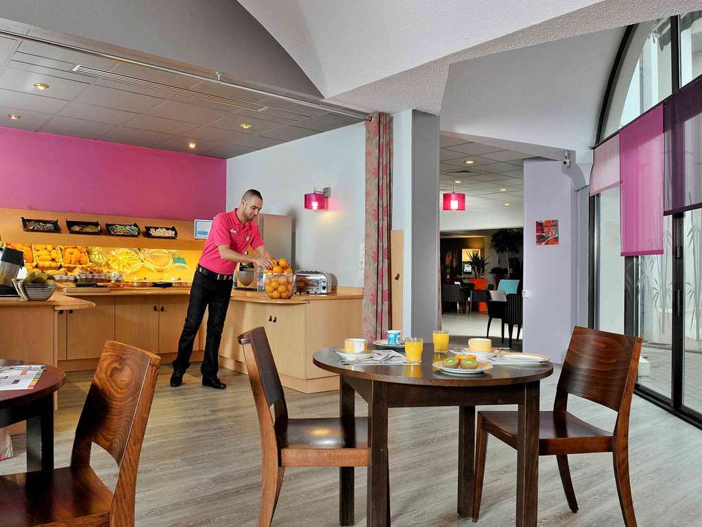 Hotel ibis Styles Melun Rubelles Restaurace fotografie